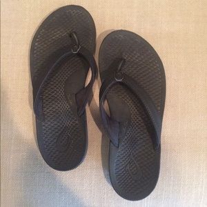 Women’s OluKai sandals